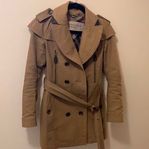 Burberry Brit hip length classic tan structured trench coat US size 2